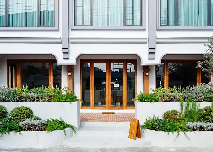 Vst Punnawithi Hotel 4*